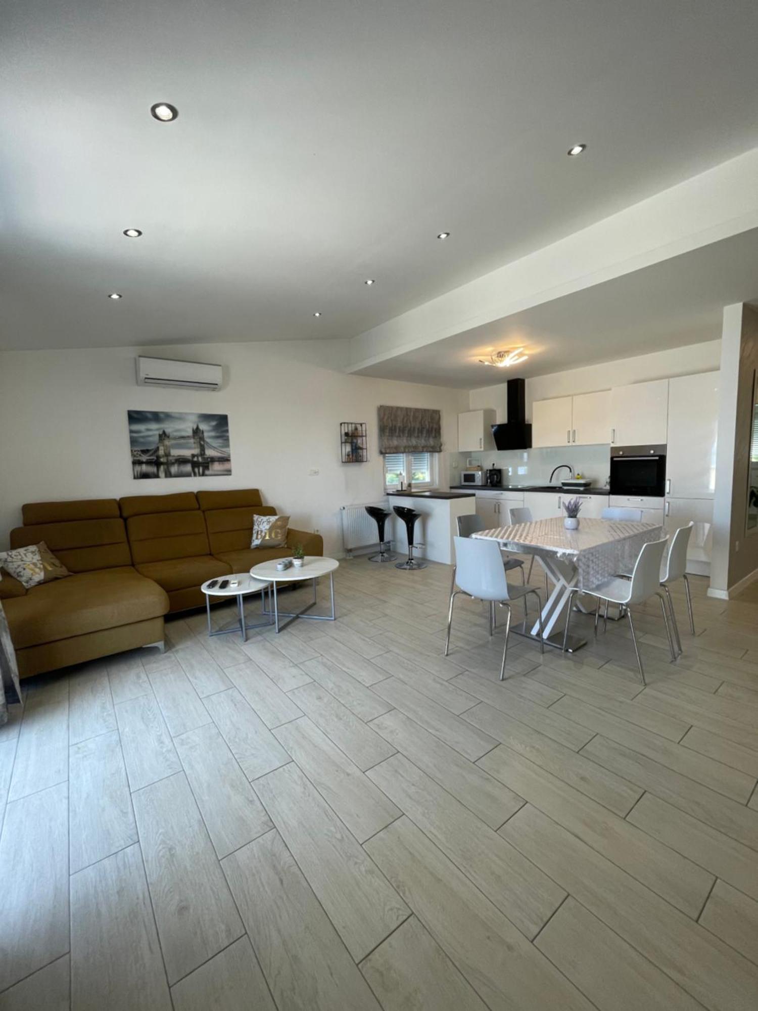 Apartman Mili Baska Voda Ngoại thất bức ảnh